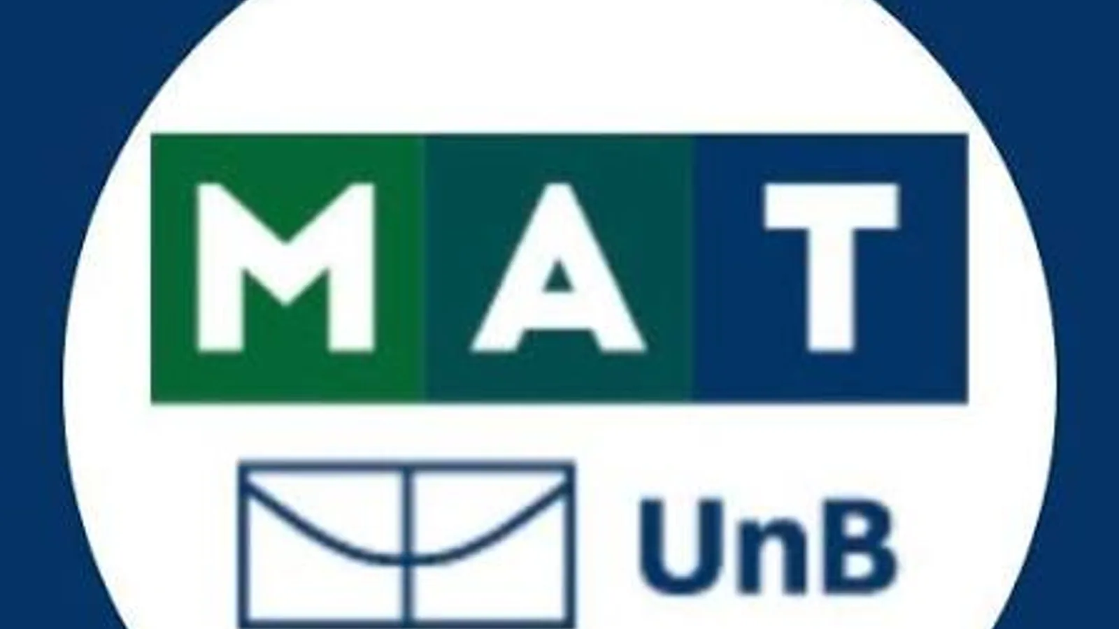 Tela de administração do Moodle MAT exibindo a versão instalada e o aviso de atualização disponível